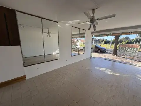 Local en Alquiler en Roldan, $ 450.000