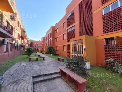 Departamento de 3 dormitorios en  venta en Av. Gral. Paz casi Av. Galicia.