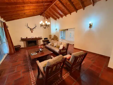 Casa en Venta con 1 cochera