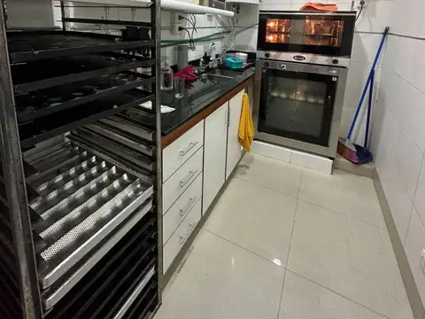 LOCAL EN VENTA CON RENTA – ALMAGRO –