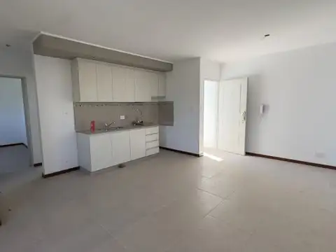 Av Los Platanos 150 , Piso 1