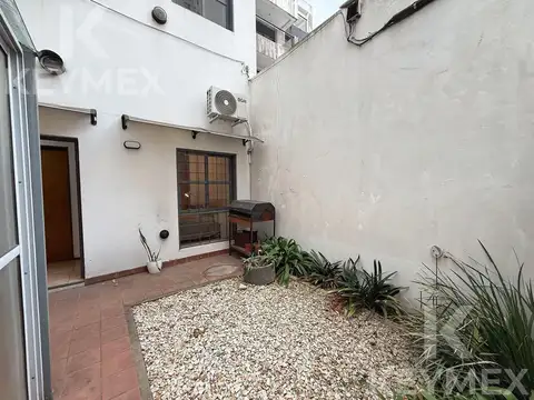 PH en venta un dormitorio La Plata con patio