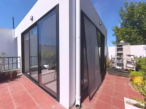 Depto Tipo Casa 5 ambientes con 2 baños