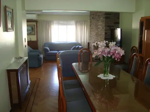 Departamento 5 ambientes con 4 baños