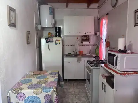 EN VENTA CASA MAS MONOAMBIENTE EN CURA BROCHERO