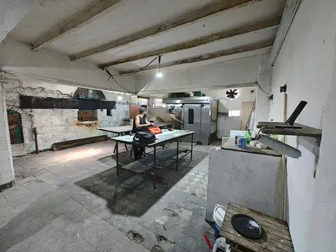 Local Comercial con vivienda en venta en G. de Laferrere