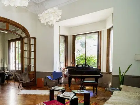 Departamento Clásico refaccionado,  en Belgrano.