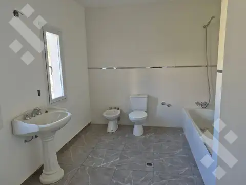 Casa en Venta en Plottier, USD 235.000