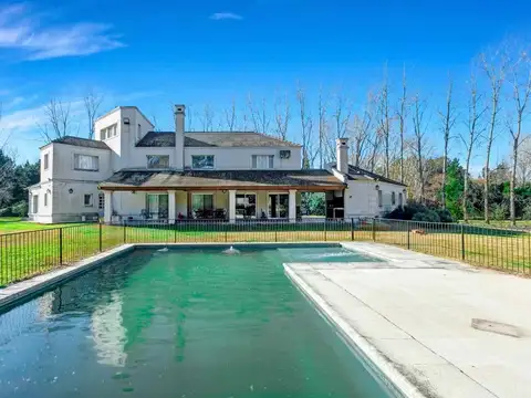 VENTA DE CASA 6 AMBIENTES COLONIA DE CHACRAS