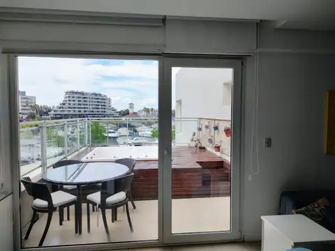 Oficina 4 ambientes con 3 baños