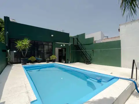 CASA 4 AMB JARDIN COCHERAS PILETA  VILLBALLESTER