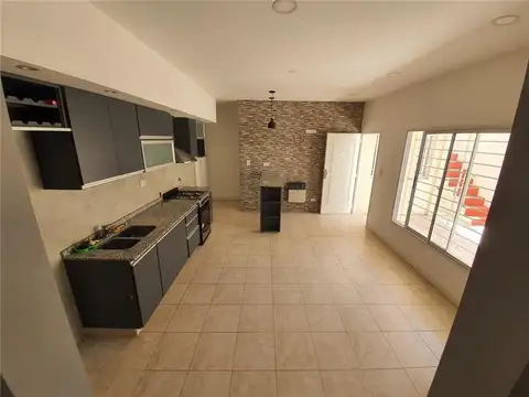 Depto Tipo Casa en Venta en Banfield, USD 129.000