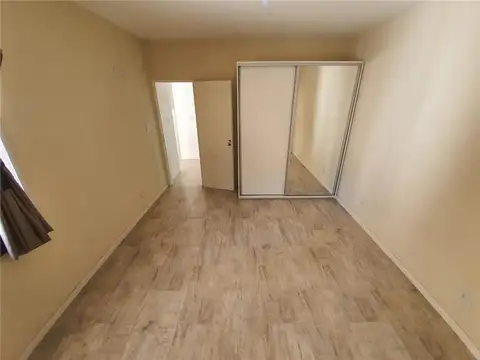 Depto Tipo Casa en Venta en Banfield, USD 129.000