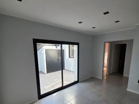 Depto Tipo Casa en Alquiler de 2 ambientes