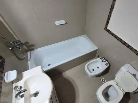 Departamento en Alquiler con 1 cocheras