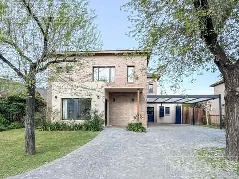 Casa en venta en Santa María de los Olivos