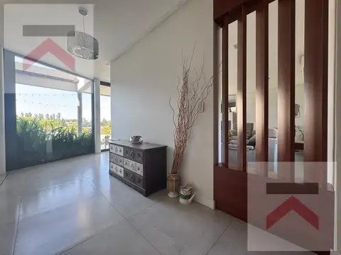 Casa 7 ambientes con 3 baños
