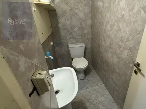 Casa 2 ambientes con 1 baño