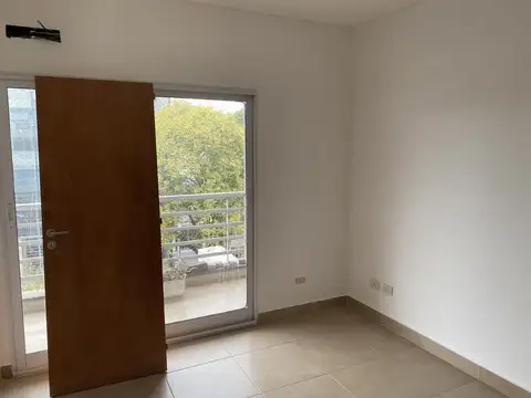 Departamento en Alquiler en Florida Mitre/Este, $ 1.300.000