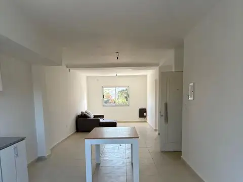 Departamento en Venta en Los Hornos, USD 75.000