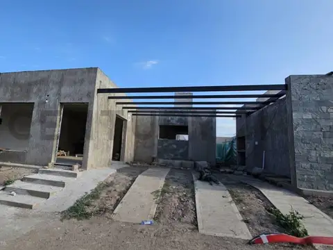 VENTA CASA BARRIO PRIVADO VISTA OLIVA MAIPU 3 DOR.