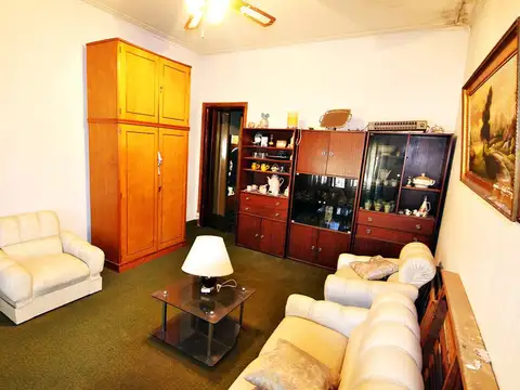 Guido y Spano al 5400 entre Mendoza y Carlos Calvo