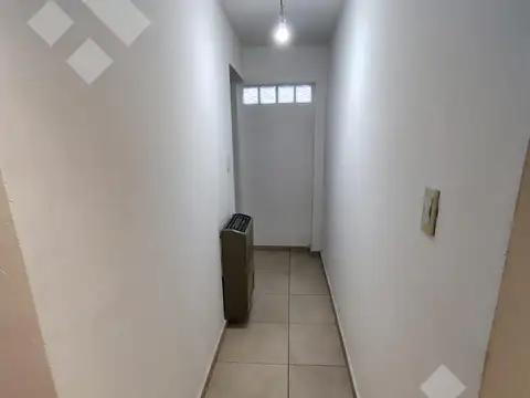 Casa 2 ambientes con 1 baño