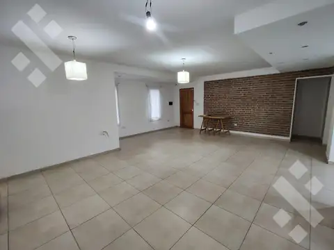 Casa 2 ambientes con 1 baño