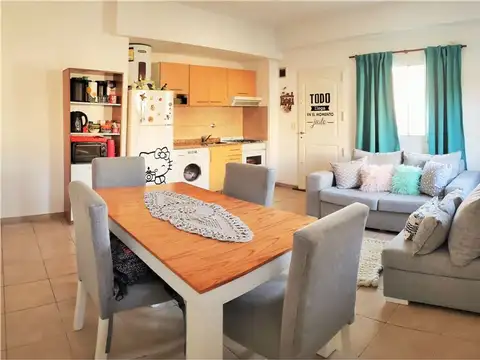 Depto Tipo Casa 2 ambientes con 1 baño