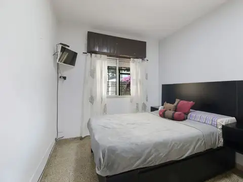 HERMOSA CASA C/GARAGE Y PARQUE