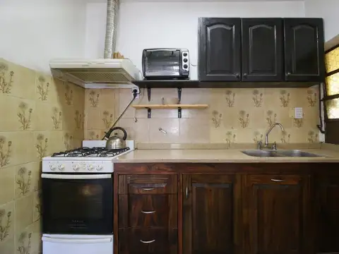 Casa 4 ambientes con 1 baño