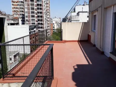 DEPARTAMENTO DE 3 AMB UNICO CON BALCON TERRAZA DE 41 M2