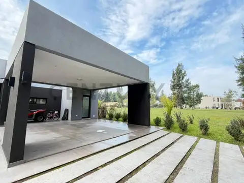 Casa en venta en Club de Campo Miralagos – Ruta 2, La Plata | 3 dormitorios y pileta