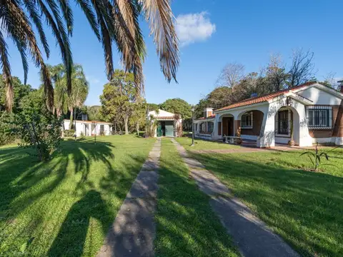 CASA QUINTA EN VENTA 3 DORMITORIOS  LA RIBERA