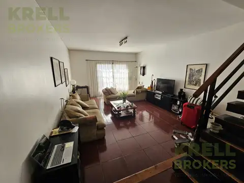 Depto Tipo Casa en Venta en Versalles, USD 300.000