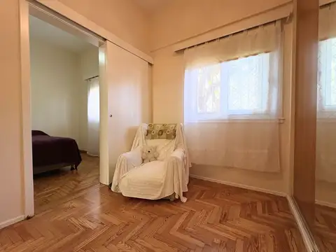 VENTA CASA  5  AMB. CON PATIO Y TERRAZA. VTE LOPEZ