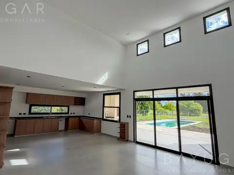 Casa en Alquiler en Medal Country club, USD 1.700