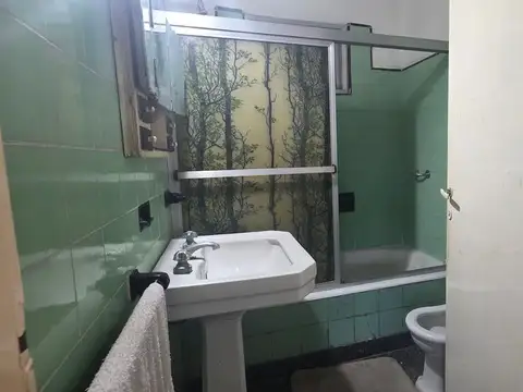 CASA VENTA BURZACO CON ESPACIO VERDE APTA CREDITO