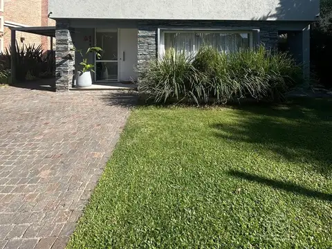 Oportunidad Casa en El Náutico Escobar CC
