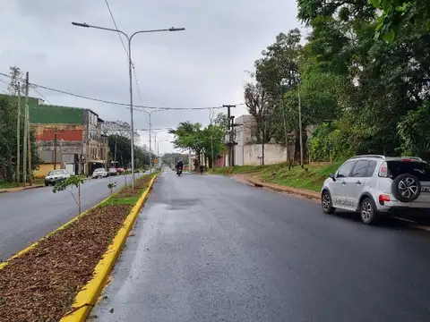 (V498) Amplio lote ubicado sobre Av. Zapiola casi Av.Alem