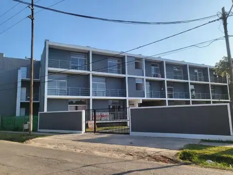 Departamento en Venta, en  Condominio Pilar Centro, Pilar, GBA Norte - Monoambiente, calle Uruguay 1319