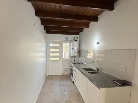 Depto Tipo Casa en Alquiler de 1 dormitorio