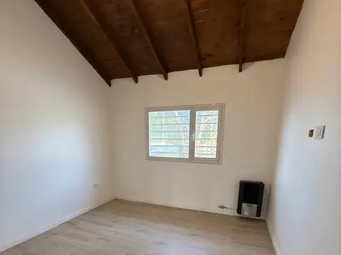 Depto Tipo Casa 2 ambientes con 1 baño