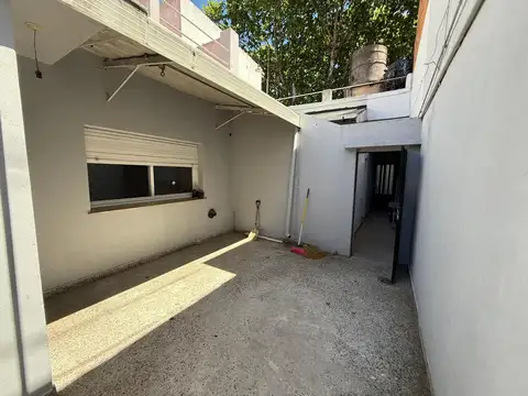 Depto Tipo Casa en Alquiler de 3 ambientes