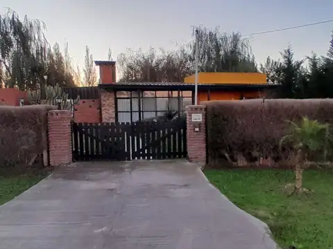 Casa 4 ambientes con 3 baños