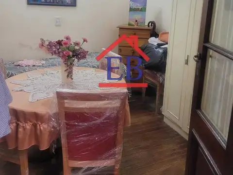 Depto Tipo Casa en Venta en Flores, USD 110.000