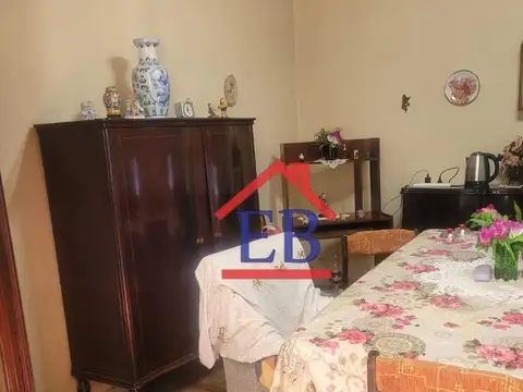 Depto Tipo Casa en Venta 80 años