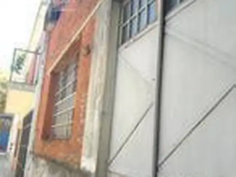 Galpon en Venta en Boedo, USD 200.000