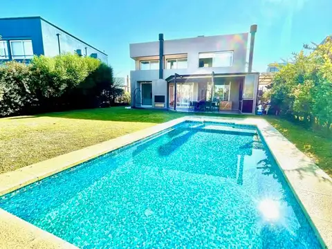 Casa en Alquiler con Muebles en Los Alisos, Nordelta