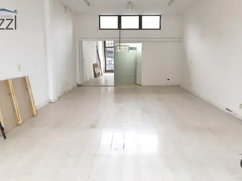 Local en Alquiler en Villa Adelina, $ 2.000.000